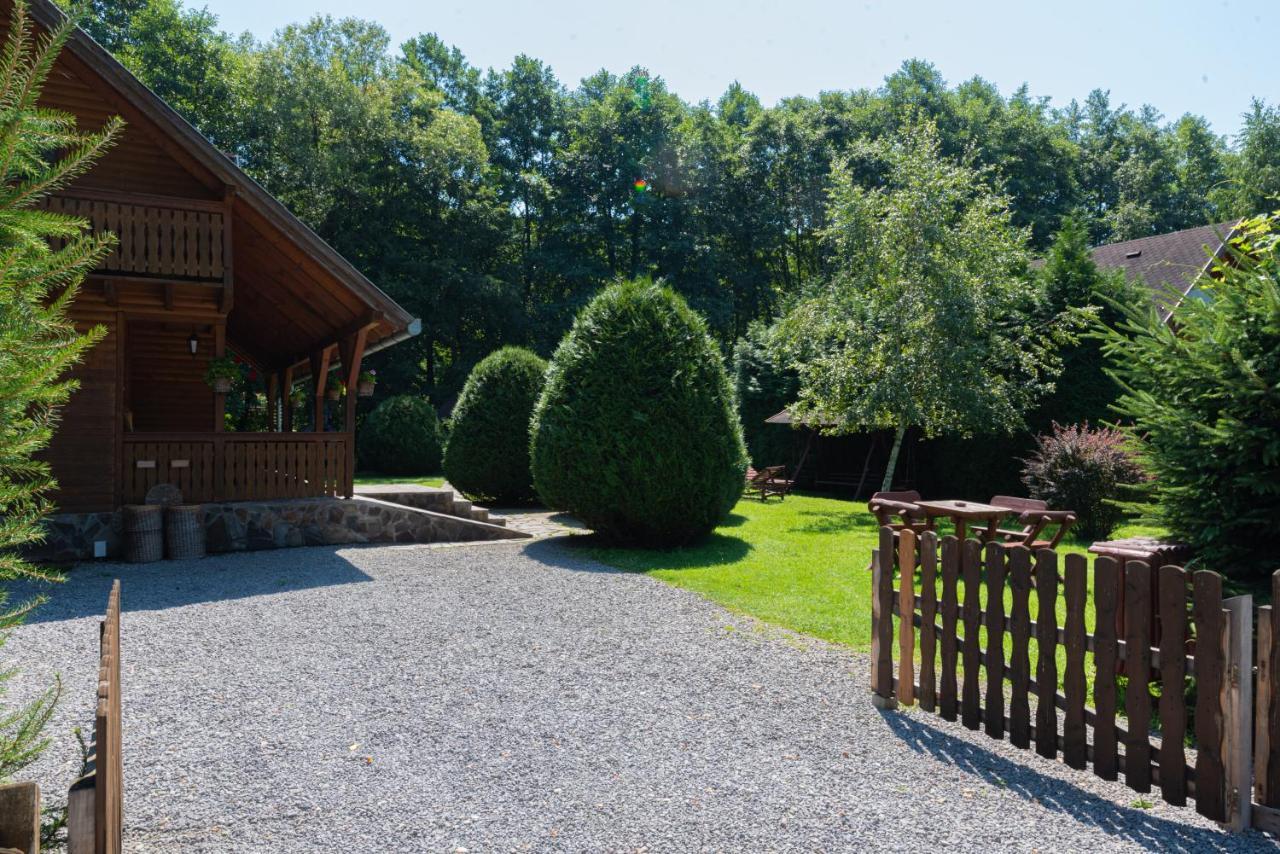 Case La Cheie Varlak Sub Cetate Exterior foto